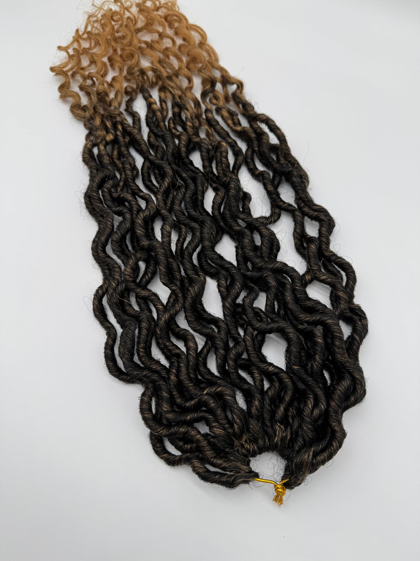 3x Goddess Faux Locs – Antibakterielle Locs mit lockigen Enden, Wiederverwendbar, T1B/27
