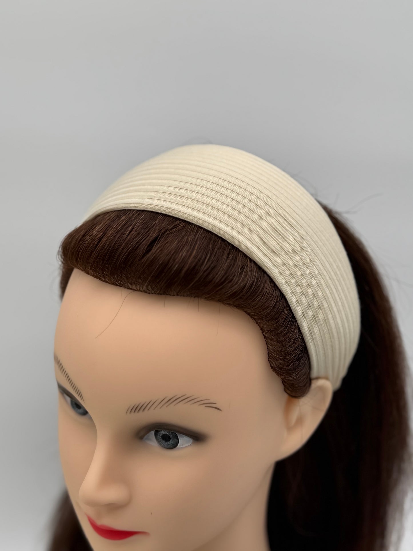 Haarreif mit Stoff – Stylisches Accessoire für jeden Anlass, Beige und Hellgrau