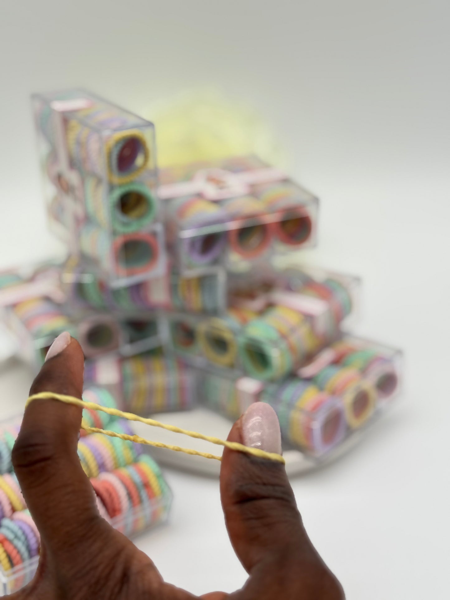 1 Stk. Kinder Mini Haargummis – Bunte & sanfte Haargummis für Kinderfrisuren