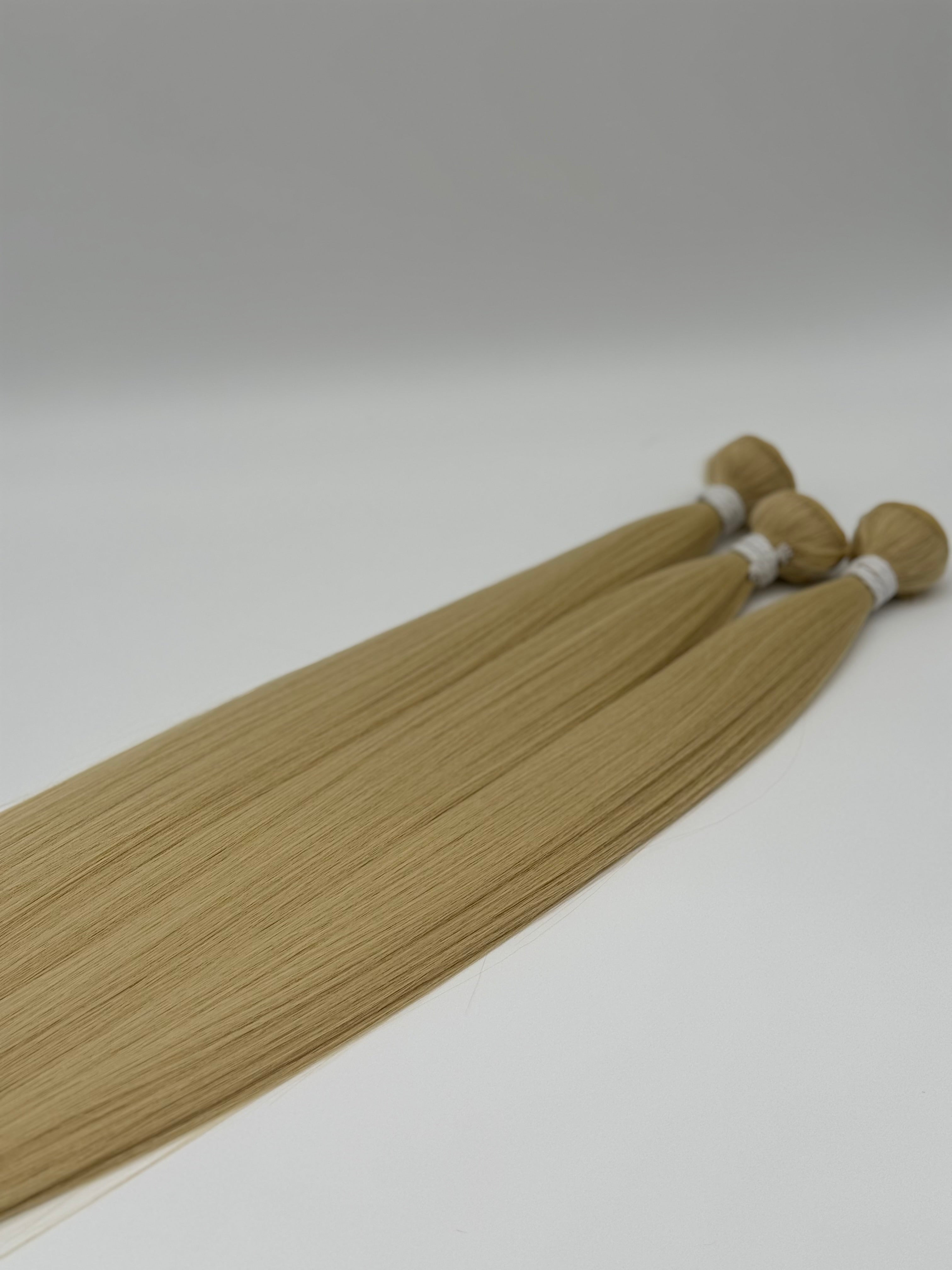 28" Premium Synthetik Tressen – 100% Futura LF Fibre (3er Set), HELENA