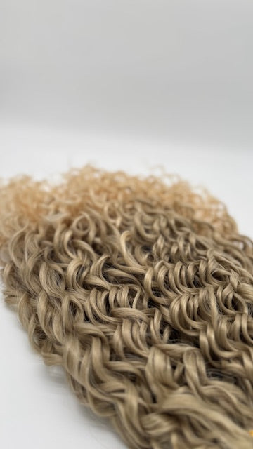 2 Stk. Jessica Wave – Weiche Extensions im natürlichen Wellen-Look, T16/613