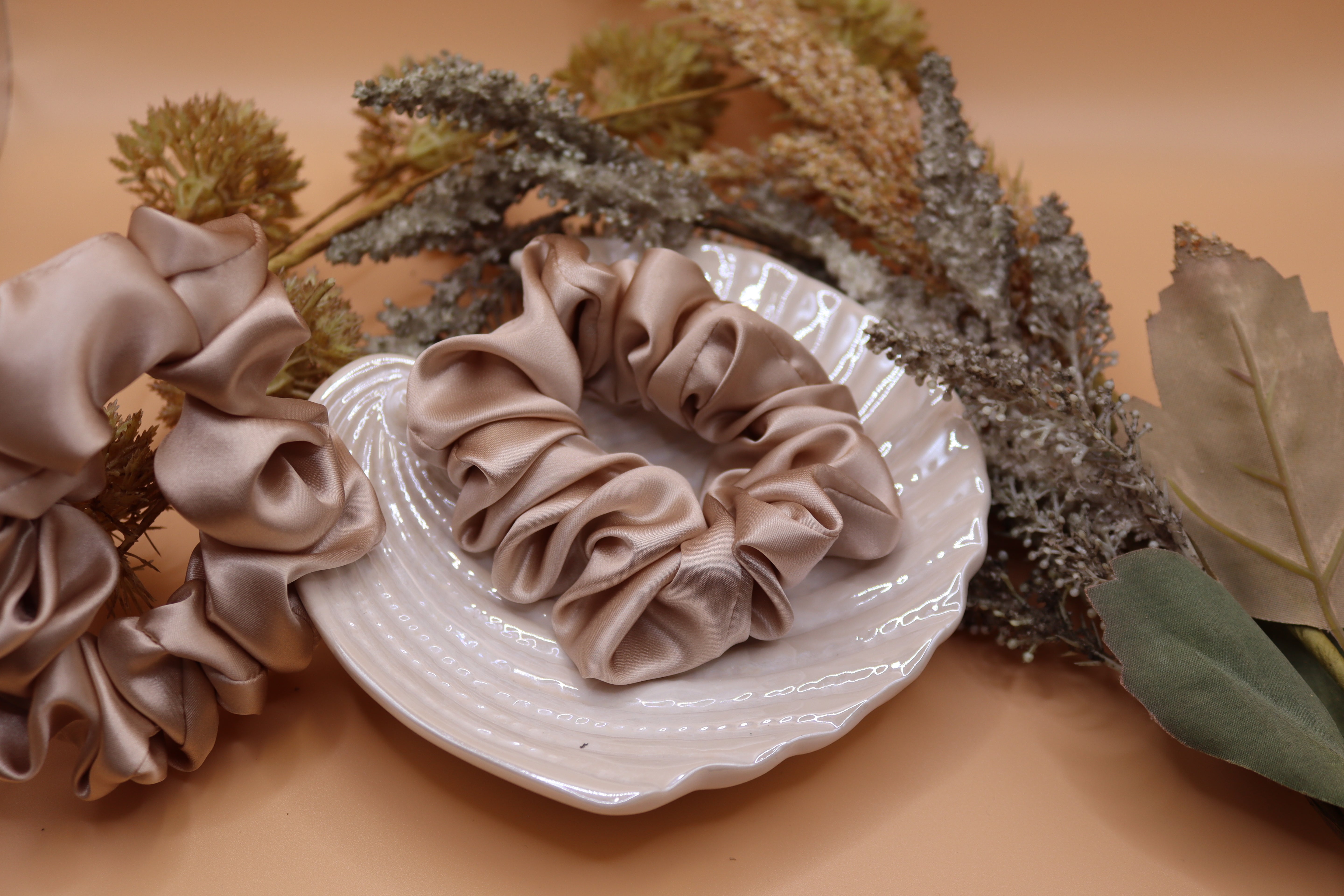 2 Stk. 100 % Mulberry Seide Scrunchies – 3,5 cm, 16 Momme
