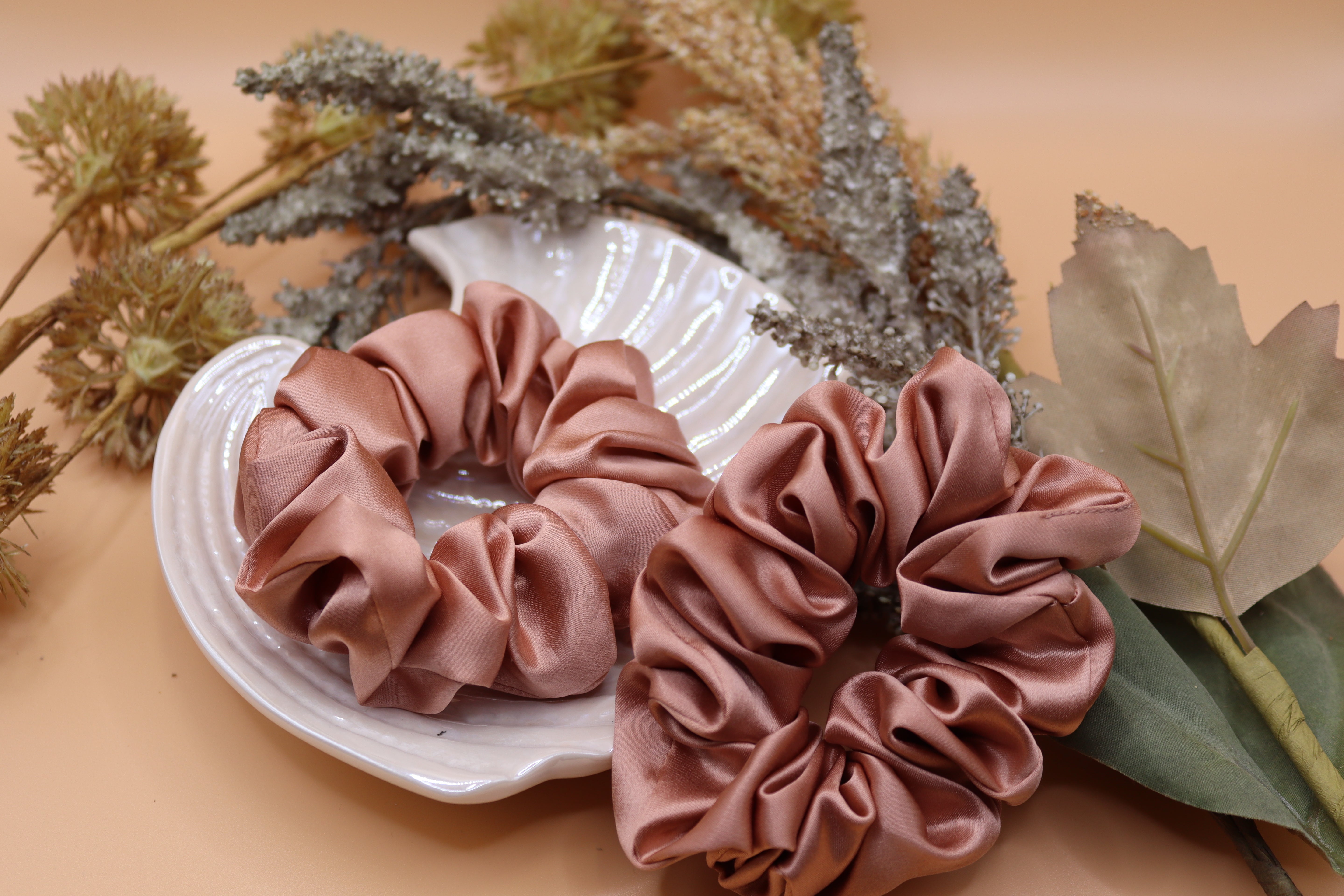 2 Stk. 100 % Mulberry Seide Scrunchies – 3,5 cm, 19 Momme, Rosengold