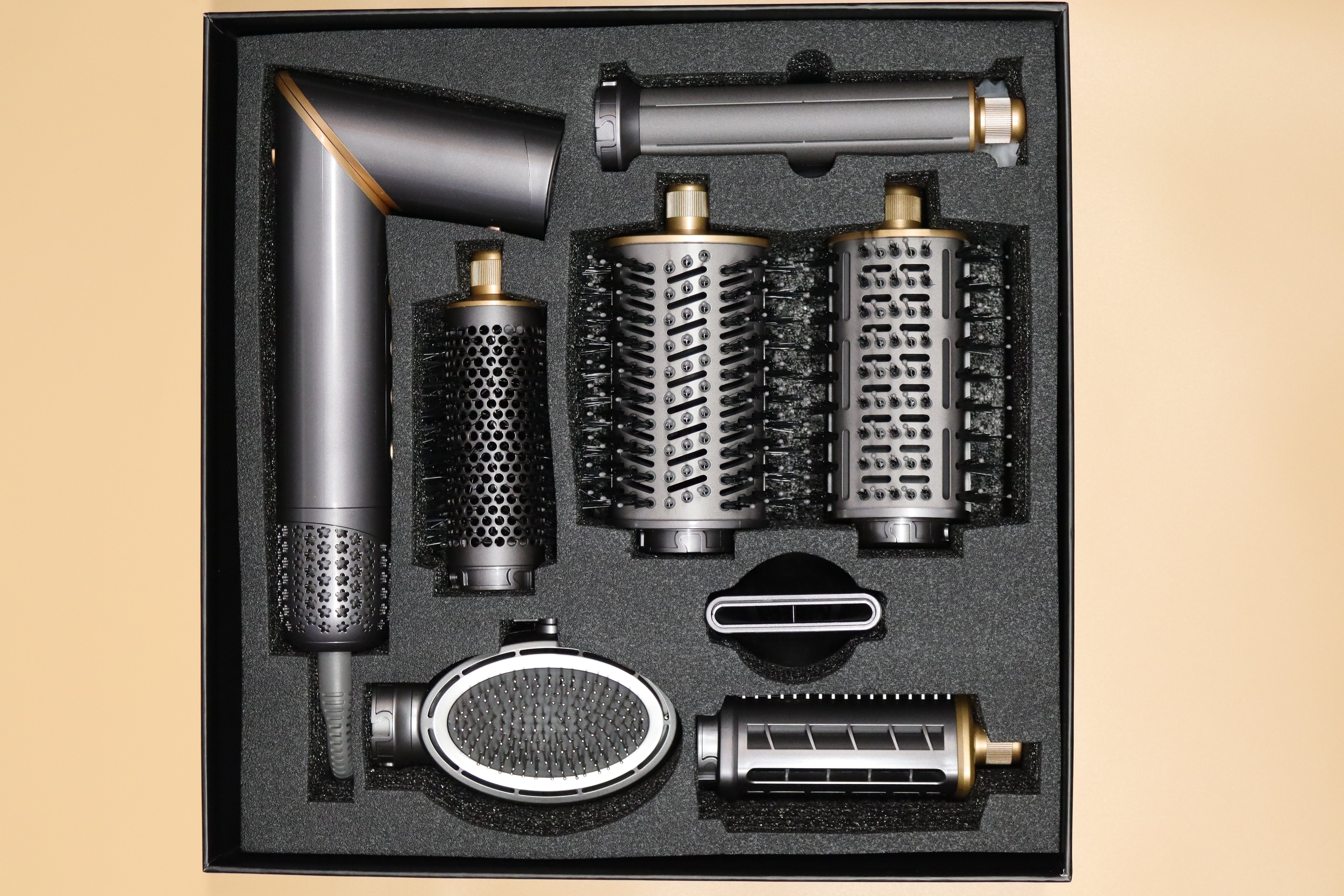 1 Stk. 8 in 1 Haarstyler & Ionen Haartrockner