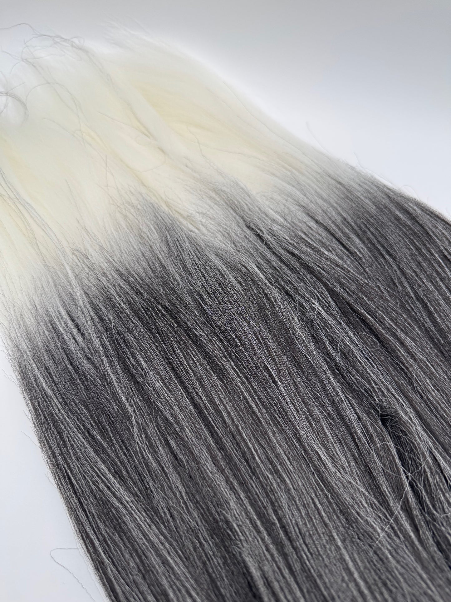 3x Pre-Stretched Premium Braids – Antibakterielle Flechthaarsträhnen, 2-46
