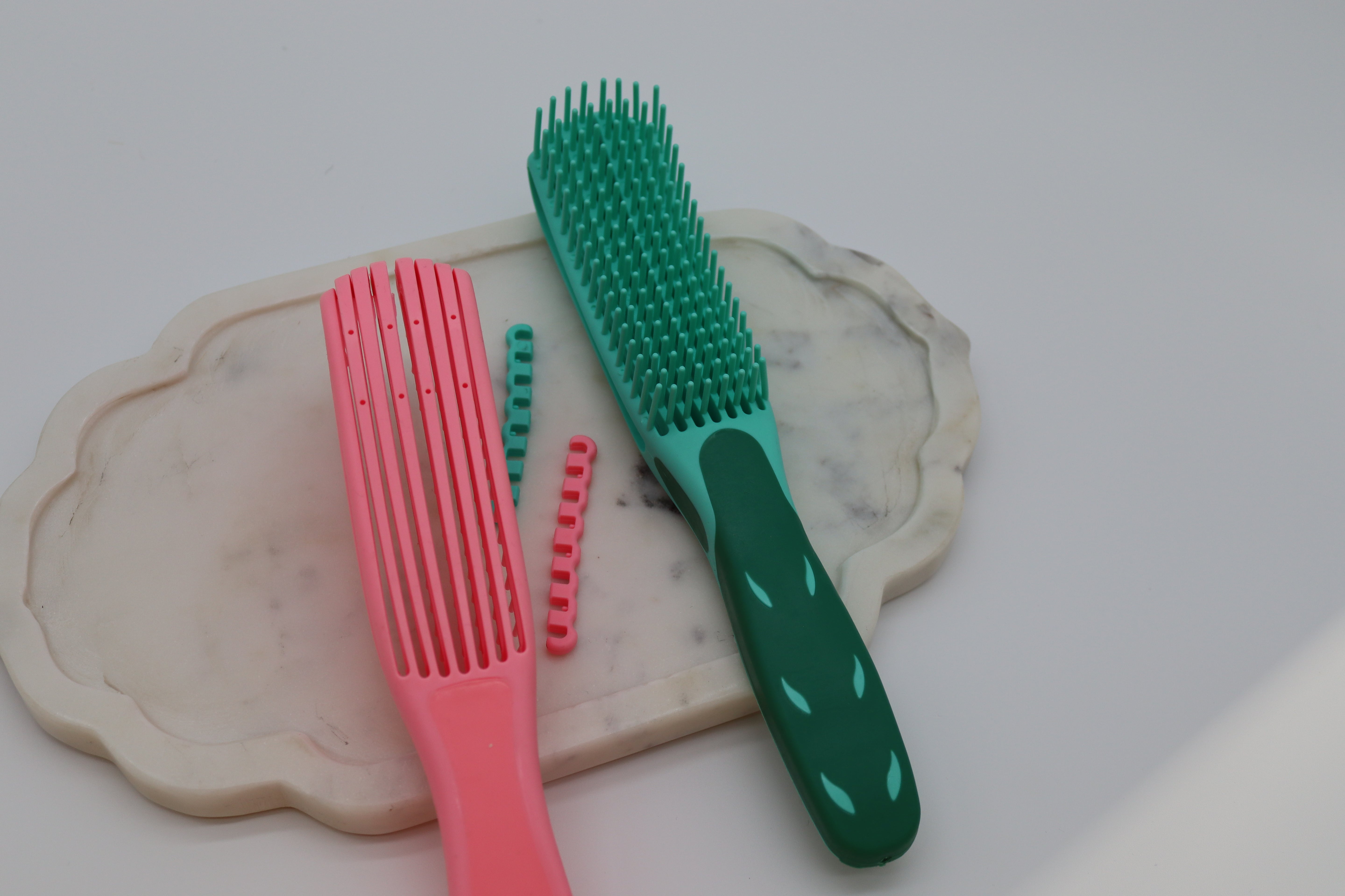 1 Stk. Lockenbürste für lockiges Haar – Sanfte Pflege für definierte Locken