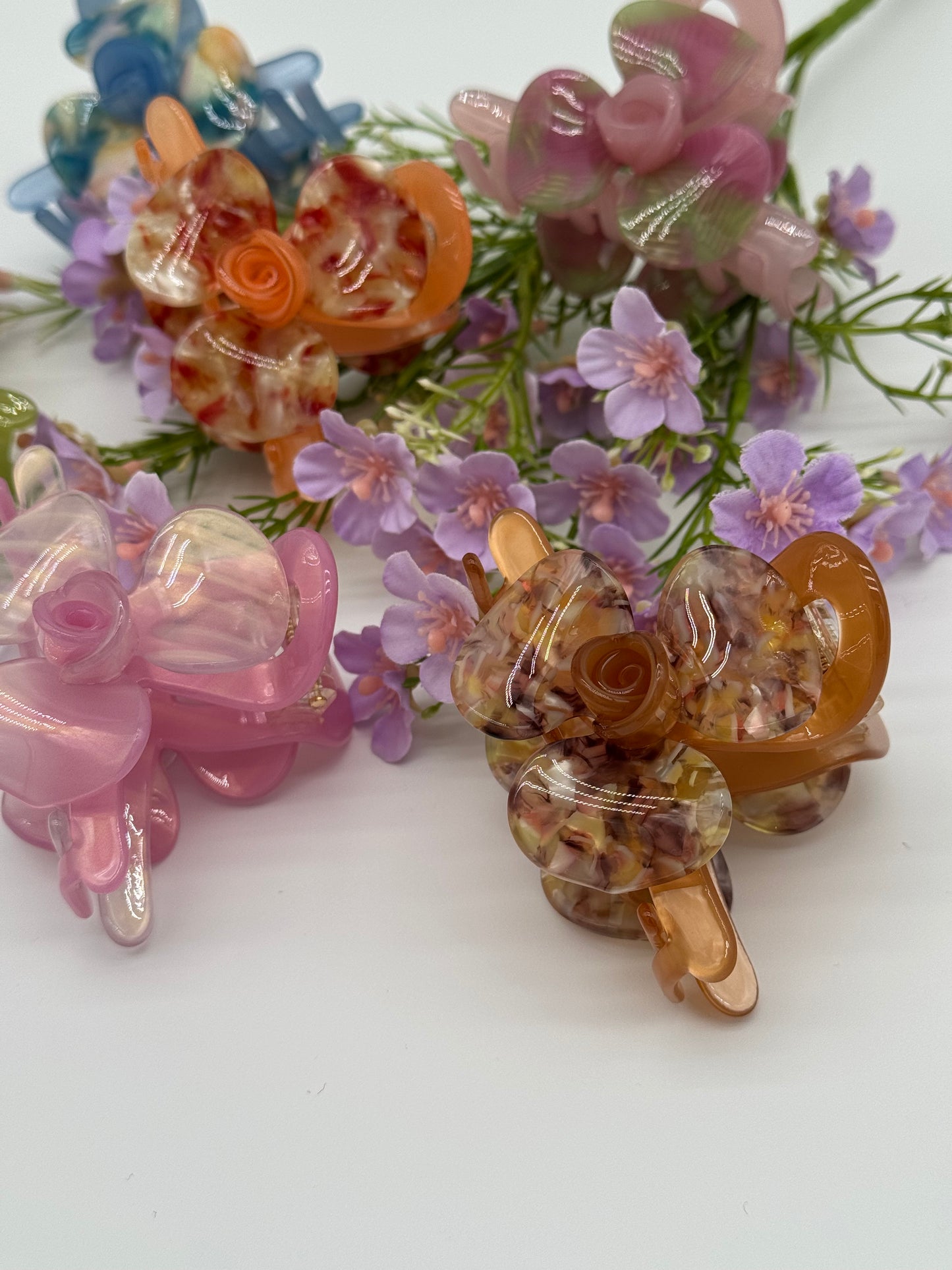 2 Stk. Haarklammer aus Acetat mit Rose – Elegantes Haar-Accessoire