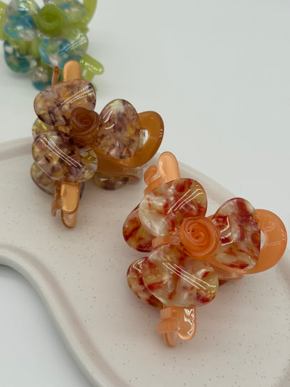 2 Stk. Haarklammer aus Acetat mit Rose – Elegantes Haar-Accessoire