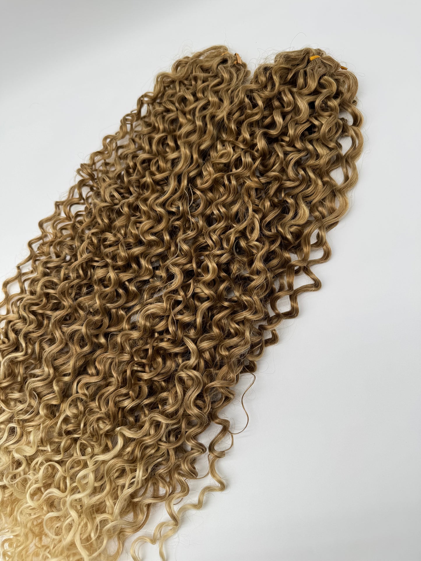 2 Stk. Water Wave Crochet Haare - Bio Protein Fiber, 27/613