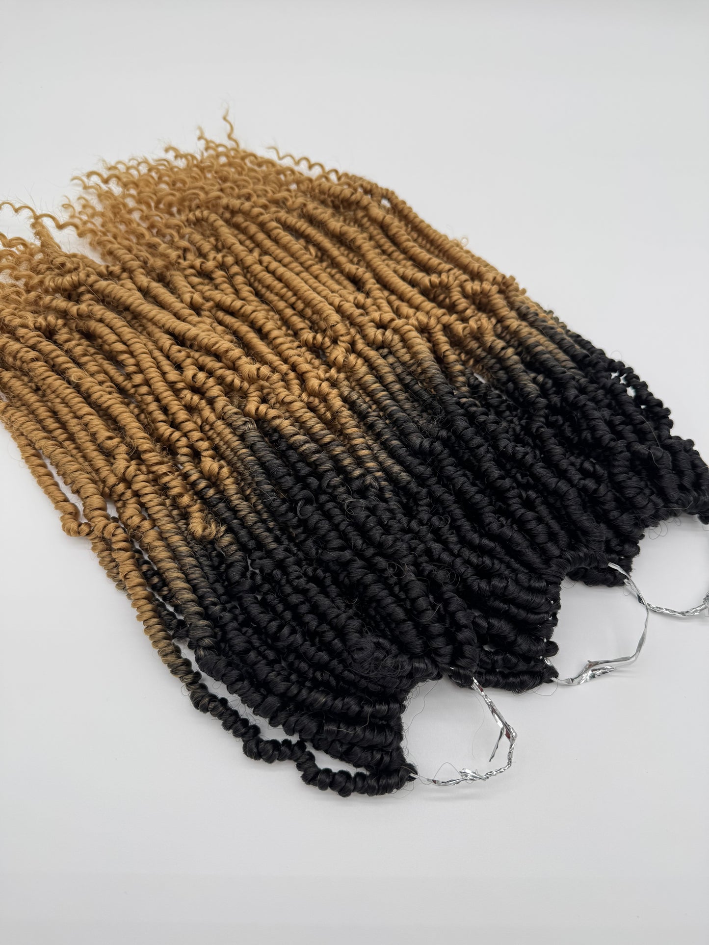 3x Bomb Twist – Antibakterielle Twist-Extensions für voluminöse Styles, Wiederverwendbar, OT/27