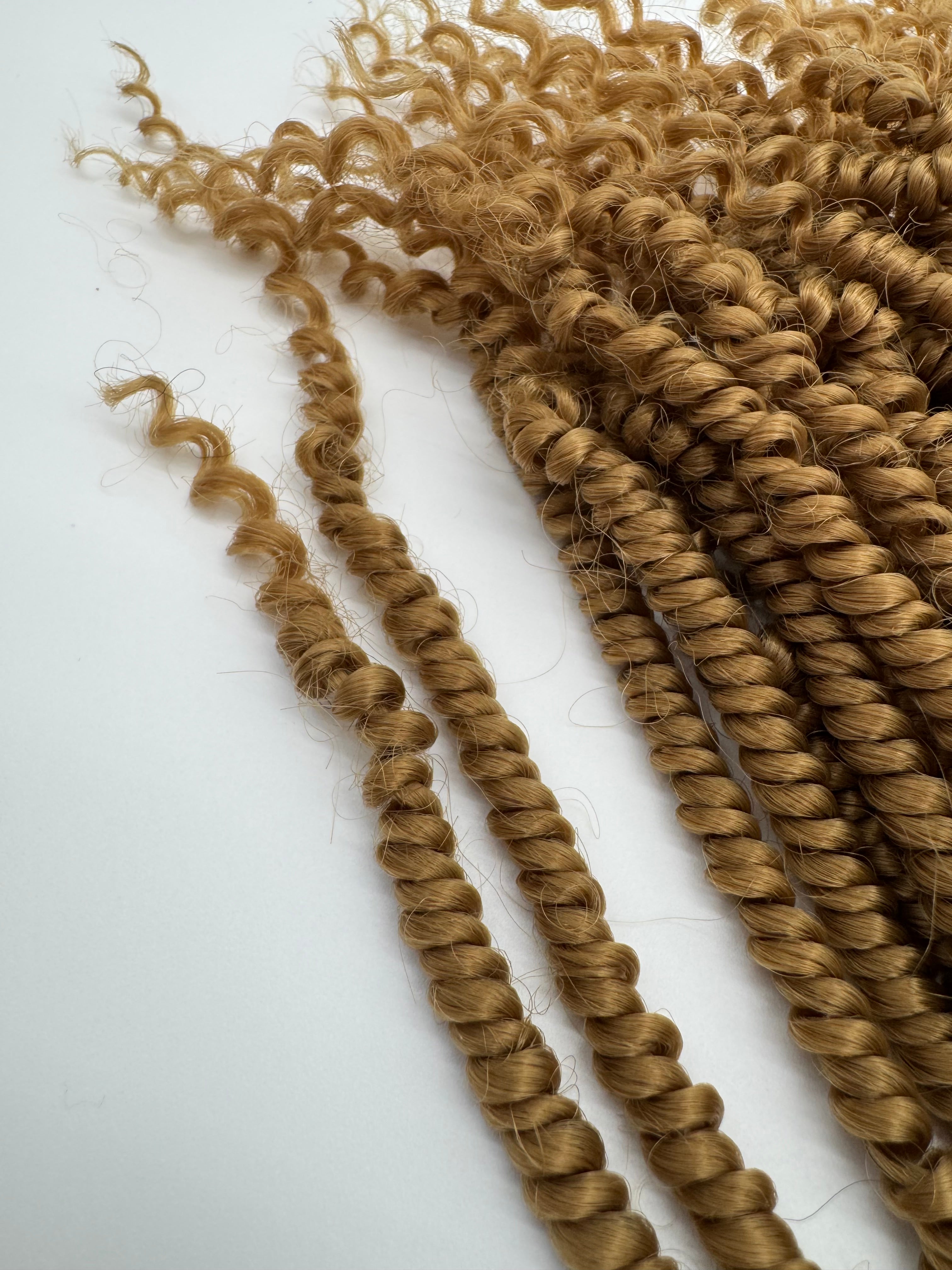 3x Bomb Twist – Antibakterielle Twist-Extensions für voluminöse Styles, Wiederverwendbar, OT/27