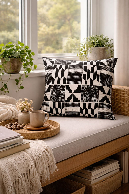 Afrikanischer Kissenbezug, White / Black Kente